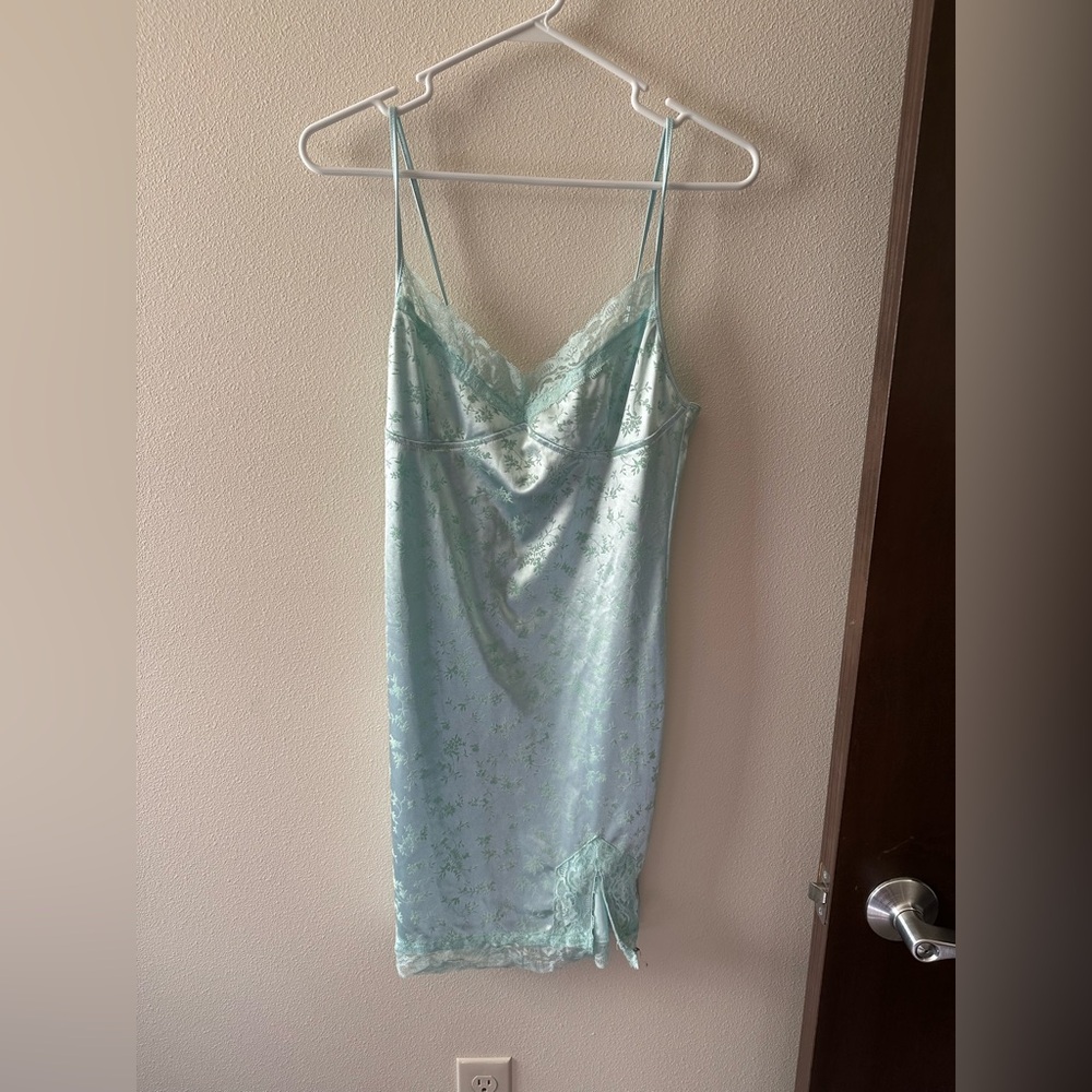 Motel rocks Coti Bodycon Dress In Botanist Flocking Spearmint size large - Picture 7 of 8
